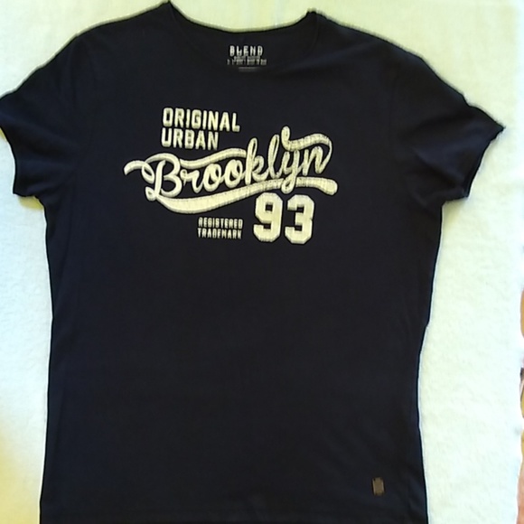 Brooklyn Black T-SHIRT - Picture 4 of 6